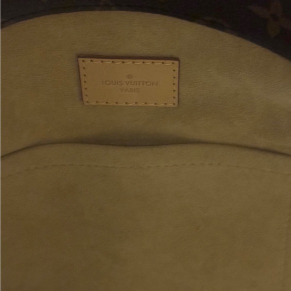 Louis Vuitton Brown Monogram Canvas Shoulder Bag - Picture 4 of 9
